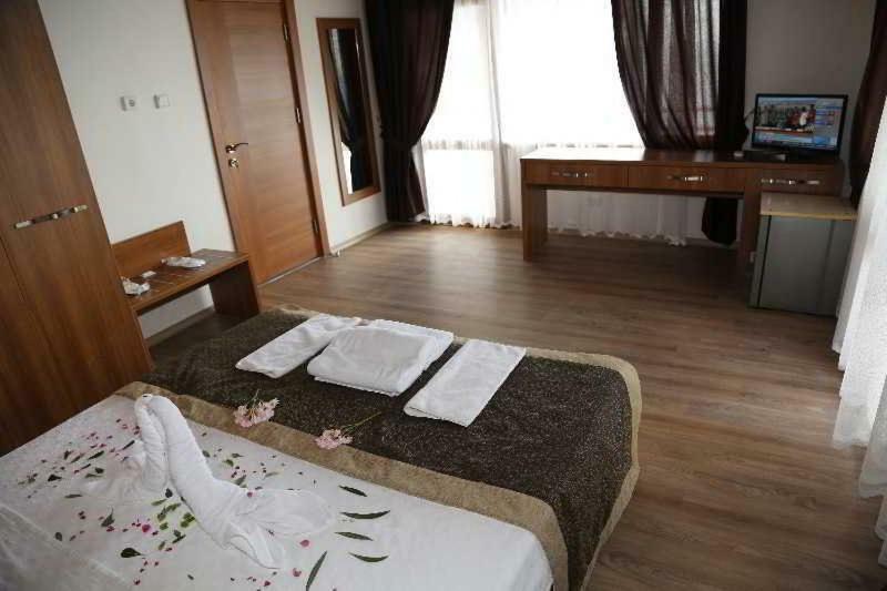 Diamond City Resort Hotel Büyükçekmece Kültér fotó